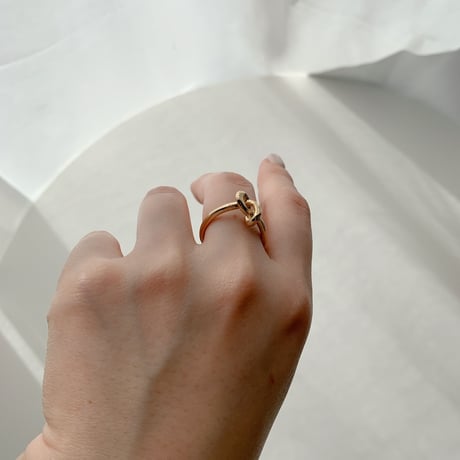 knot ring