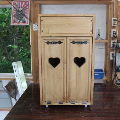 ダストボックス　　横：150　高さ：370　奥行：310のゴミ箱2個収納可