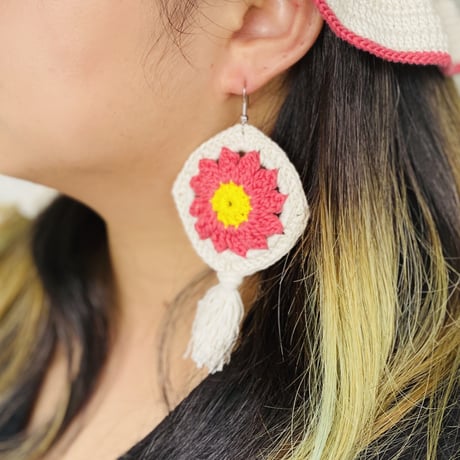 お花のピアス