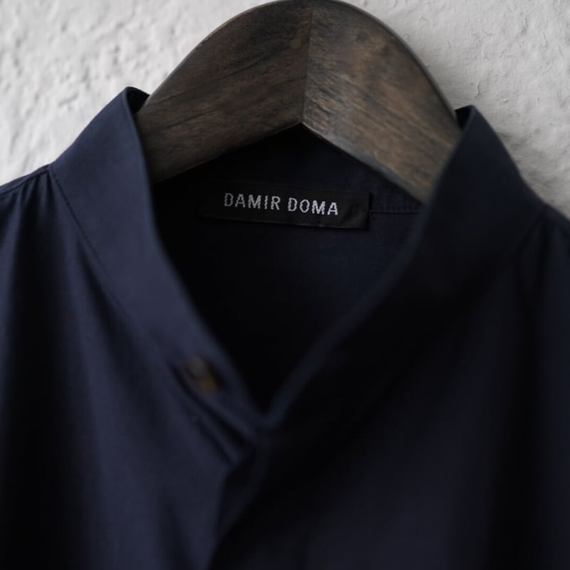 コットンバンドカラーロングシャツ / DAMIR DOMA(ダミールドーマ) | D 
