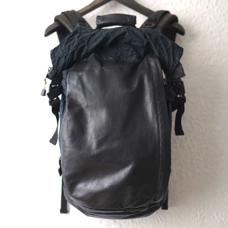 Backpack ダイニーマレザー リュック バックパック / rofmia(ロフミア)