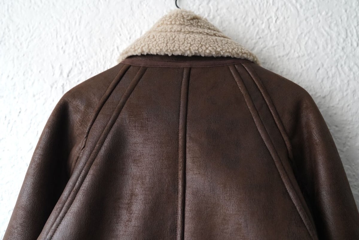 PERVERZE 　ワイドカラー ムートンコート　ブラック PERVERZE ワイドカラー ムートンコートブラック