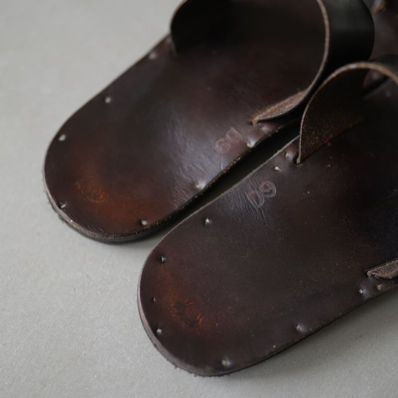 JUTTA NEUMANN ユッタニューマン JAMES レザーサンダル D9