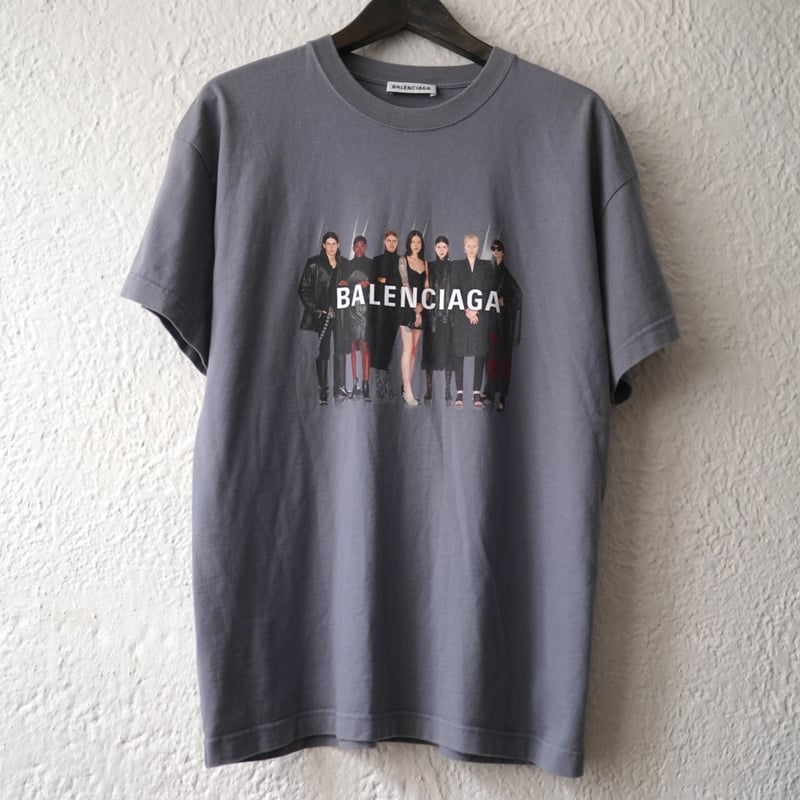 バレンシアガ 22AW 712398 TNVB3 Be different刺繍Tシャツ バレンシアガ 22AW 712398 TNVB3 Be different刺繍Tシャツ