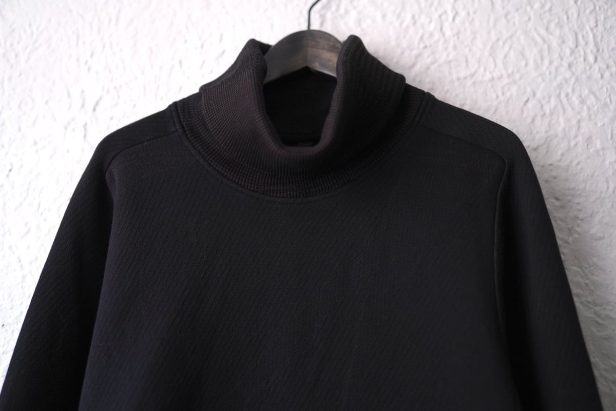 BYBORRE バイボレ　タートルネック BYBORRE バイボレタートルネック