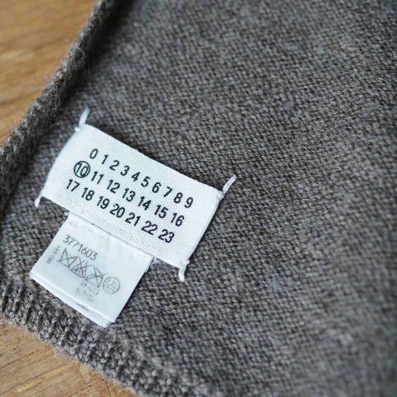 MISS DEANNA ウールニットマフラー / Maison Martin Margiela MISS DEANNA ウールニットマフラー / Maison Martin Margiela