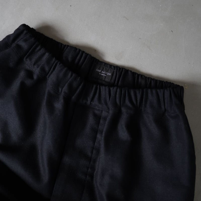 パンツ IAN BATTEN Rayon Blend Trousers パンツ IAN BATTEN Rayon Blend Trousers IAN BATTEN Rayon
