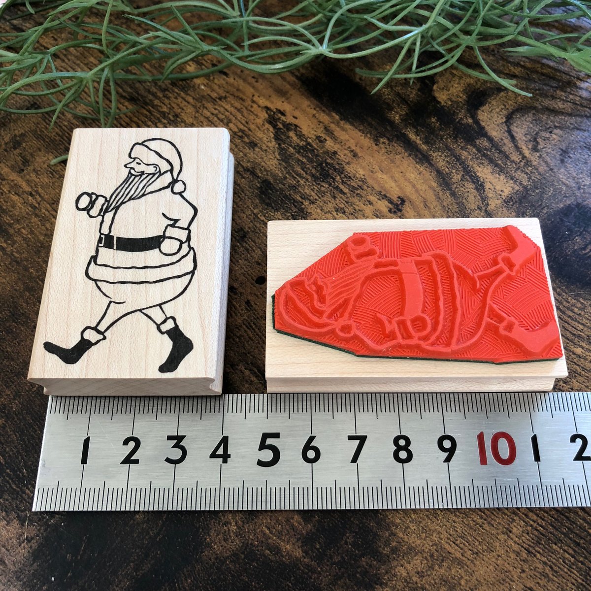 クリスマス】歩くサンタ＊40㎜x65㎜＊ラバースタンプ＊R250 | RiraRira