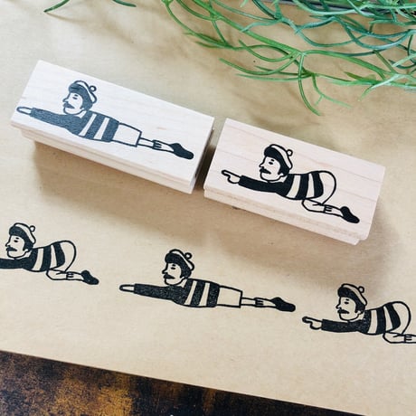 【フレディさんの尻プリ】デザインはんこ26x55mm_R051