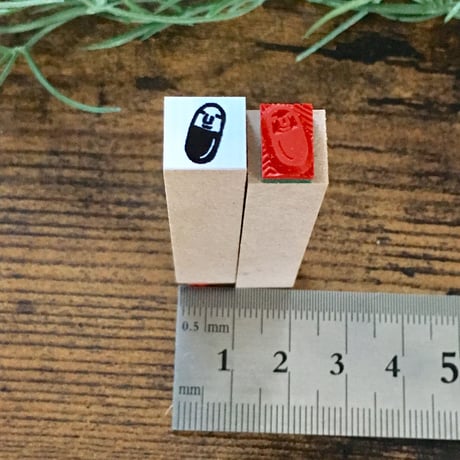 【薬・カプセル10mm角】絵文字はんこ10x10mm_R151