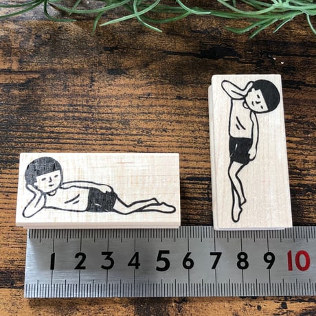 【まもるくんの寝ころび】デザインはんこ26x55mm_R032