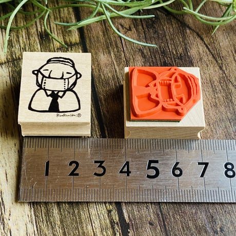 【在庫処分のため500円均一】マスクの岩井係長＊26mmx30mm＊ラバースタンプ＊R435