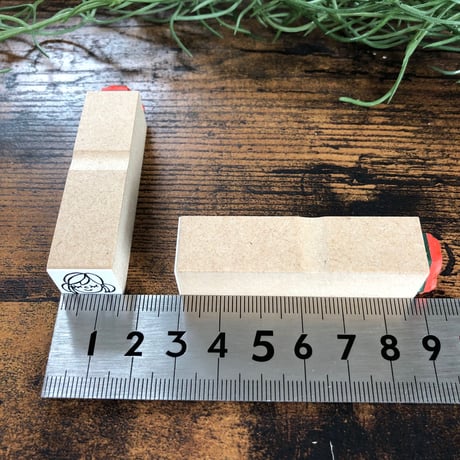 【こうめちゃんの顔だけ15mm角】デザインはんこ15x15mm_R201
