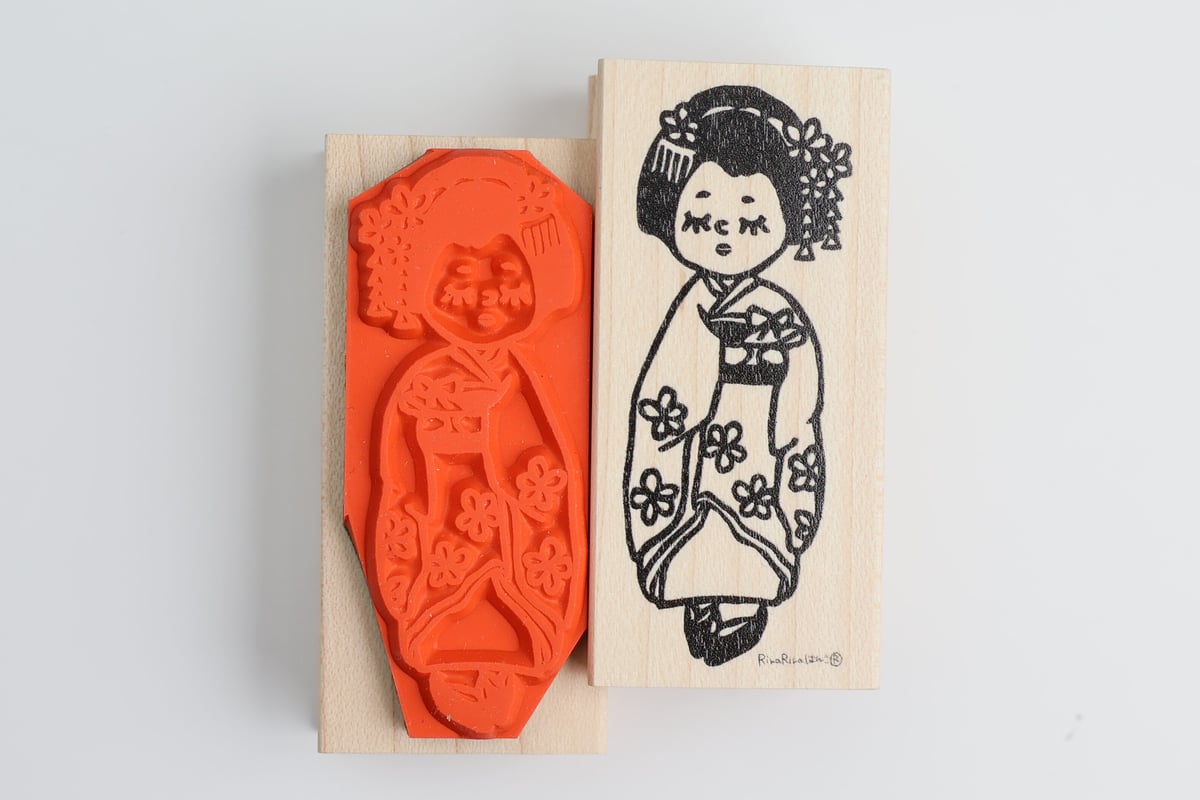 舞妓のまいこちゃん＊26mmx55mm＊ラバースタンプ＊R806 | RiraRira