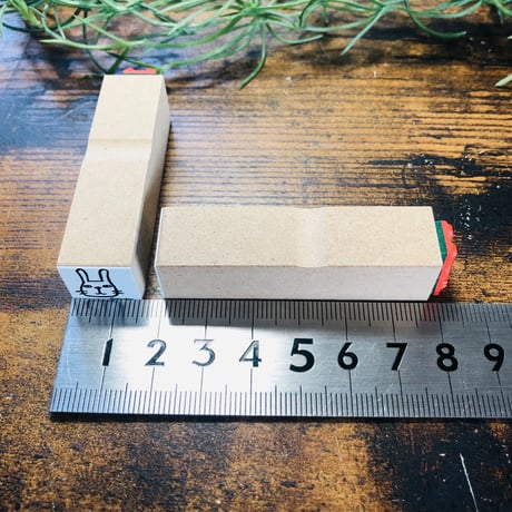 【ゆるうさの顔だけ15mm角】デザインはんこ15x15mm_R352