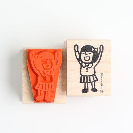 【みよこちゃんのバンザイ】デザインはんこ20x26mm_R799