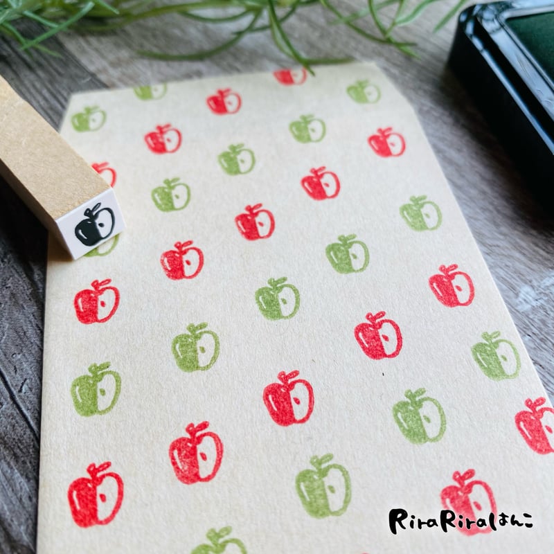 りんご10mm角】絵文字はんこ10x10mm_R454 | RiraRiraはんこストア