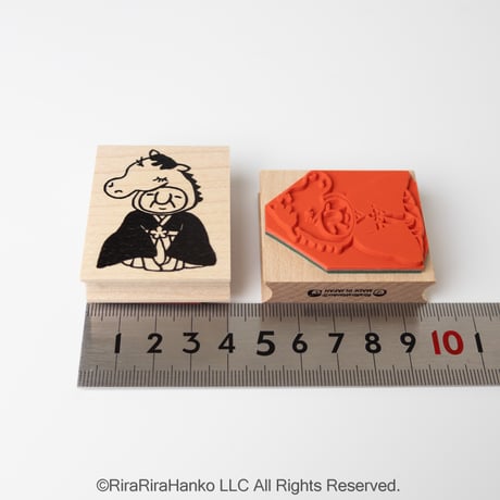 【岩井係長のうま年三つ指】デザインはんこ40x48mm_R1104