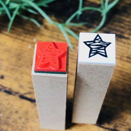 【ギザギザスター10mm角】絵文字はんこ10x10mm_R347