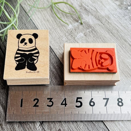【パンダちゃんのお座り】デザインはんこ30x40mm_R539