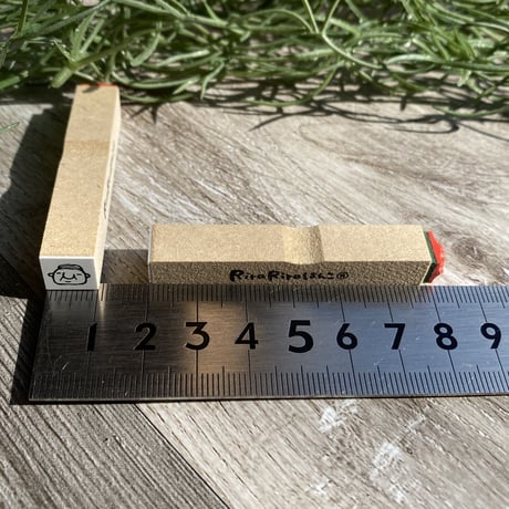 【岩井係長の顔だけ10mm角】絵文字はんこ10x10mm_R417
