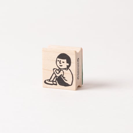 【まもるくんの体操座り】デザインはんこ26x30mm_R014