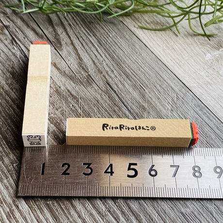 【カエルくん10mm角】絵文字はんこ10x10mm_R461