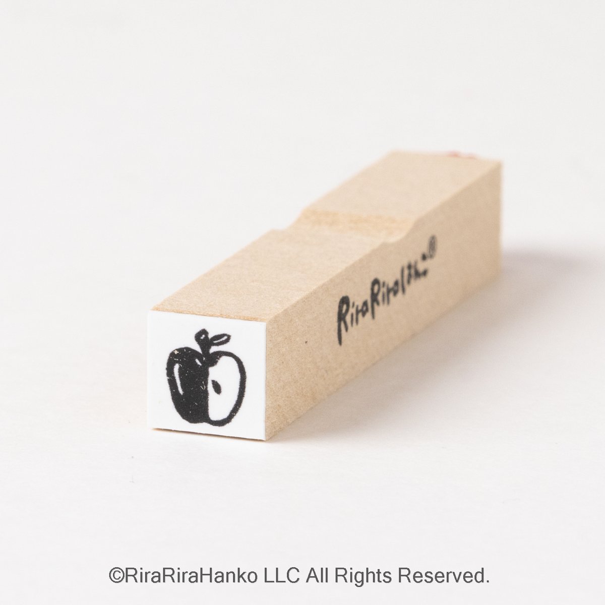 りんご10mm角】絵文字はんこ10x10mm_R454 | RiraRiraはんこストア