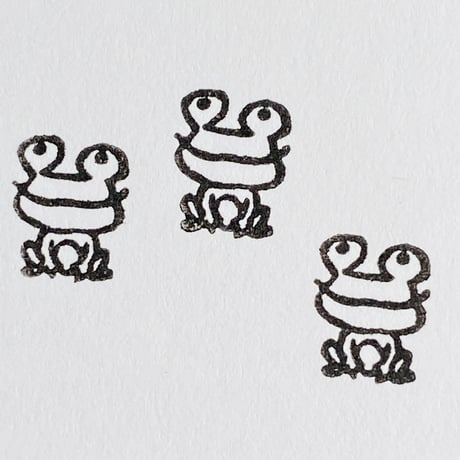 【カエルくん10mm角】絵文字はんこ10x10mm_R461