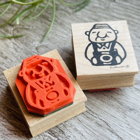【岩井係長のカメラ】デザインはんこ26x30mm_R541