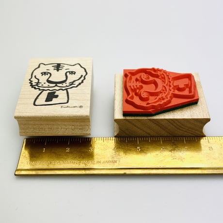 【トラくん】デザインはんこ30x40mm_R595