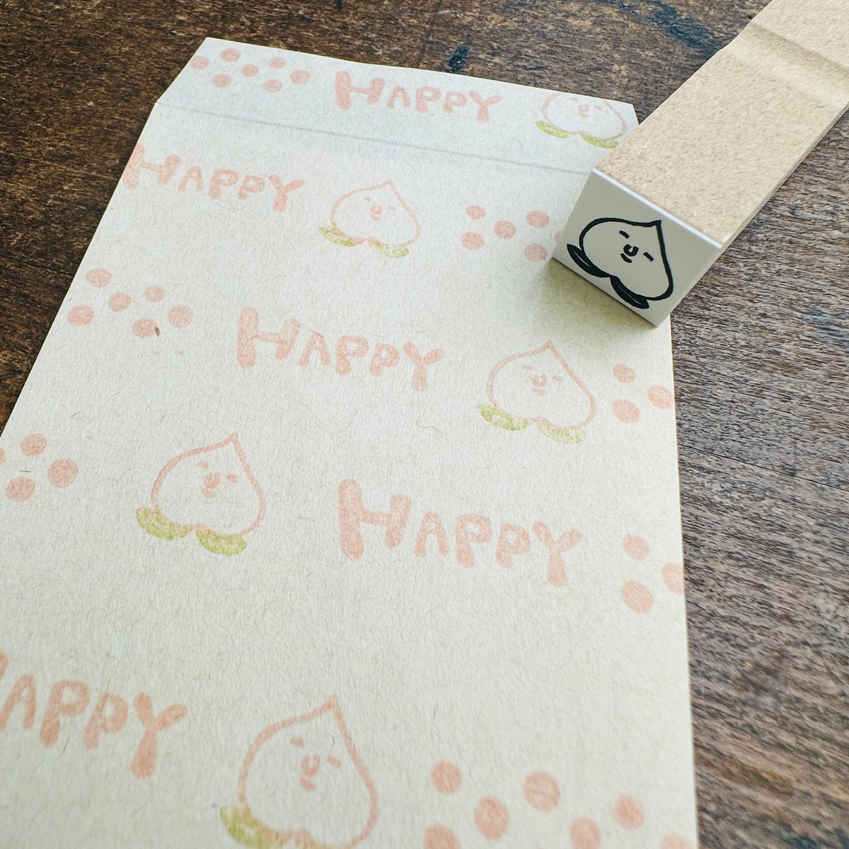 桃＊ラバースタンプ＊15㎜角＊R982 | RiraRiraはんこストア