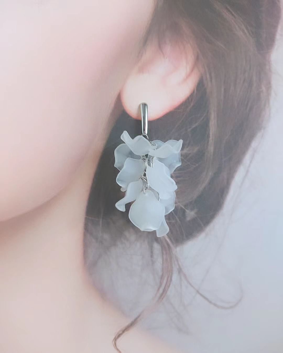 frost flower』silver～揺れる花びらピアス/イヤリング ✳️サージカル