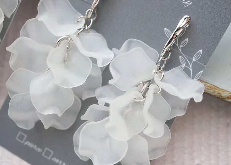 frost flower』silver～揺れる花びらピアス/イヤリング ✳️サージカル