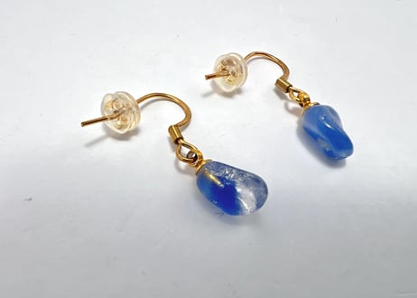 ディモルチェライト ピアス