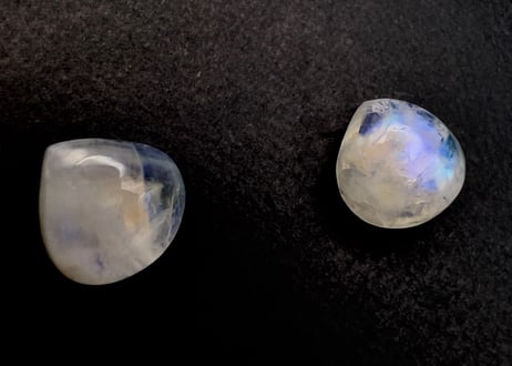 ピアス ブルームーンストーン