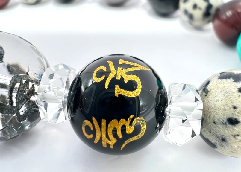 天眼瑪瑙 六字真言オニキス | あじろゆき オンラインショップ