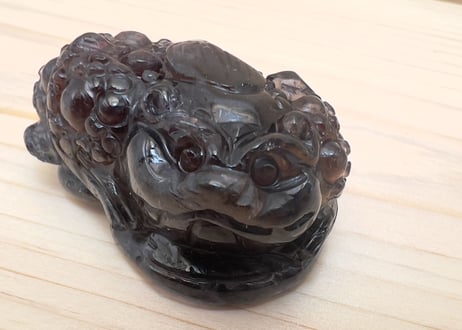 三本脚かえる アイオライトサンストーン