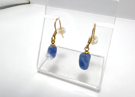 ディモルチェライト ピアス