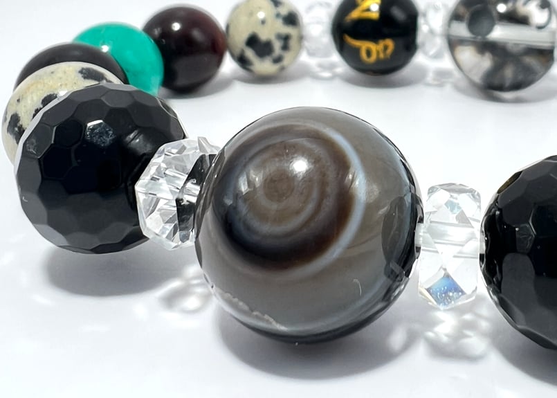 石　瑪瑙 天眼瑪瑙 六字真言オニキス | あじろゆき オンラインショップ