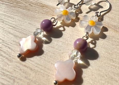 フラワーピアス