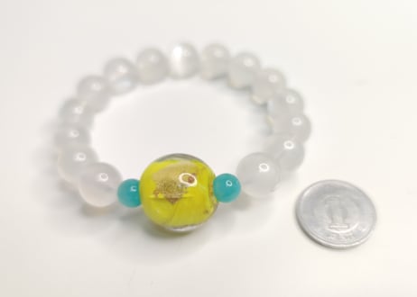 黄色い月と海