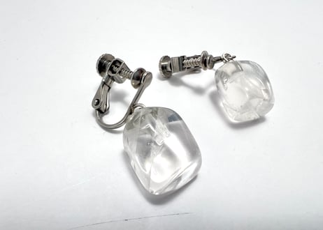 水晶 イヤリング