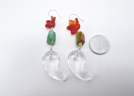 ピアス 水晶勾玉
