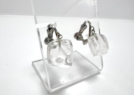 水晶 イヤリング