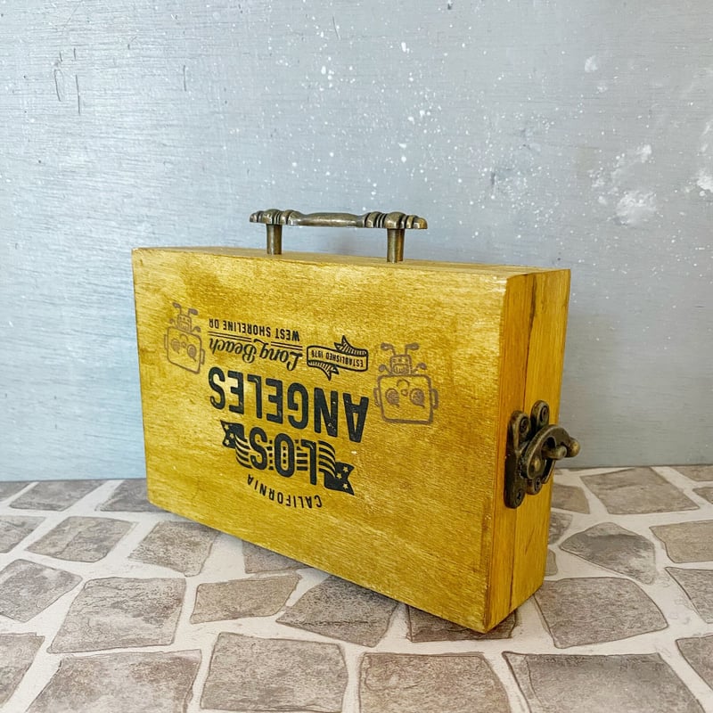 トランク型ドールハウス | CHOCONWORKS