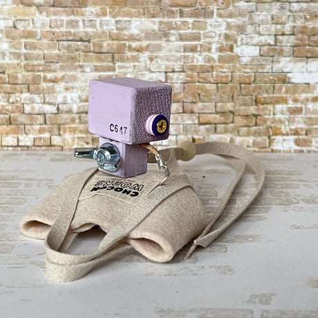 C647