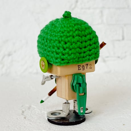 E972