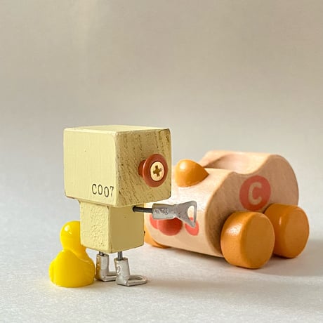 C007