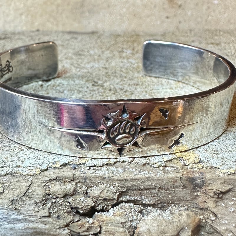 美品✨ビッグハンドバングルサン太陽神シルバーゴールド希少平打8mm 美品✨ビッグハンドバングルサン太陽神シルバーゴールド希少平打8mm